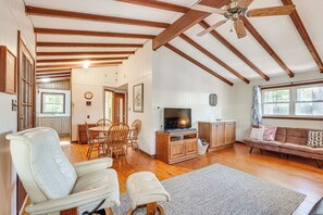 House (4 Bedrooms) | Interior - Clark's Hill Lake Retreat! Waterfront Home w/ Dock (Modoc)