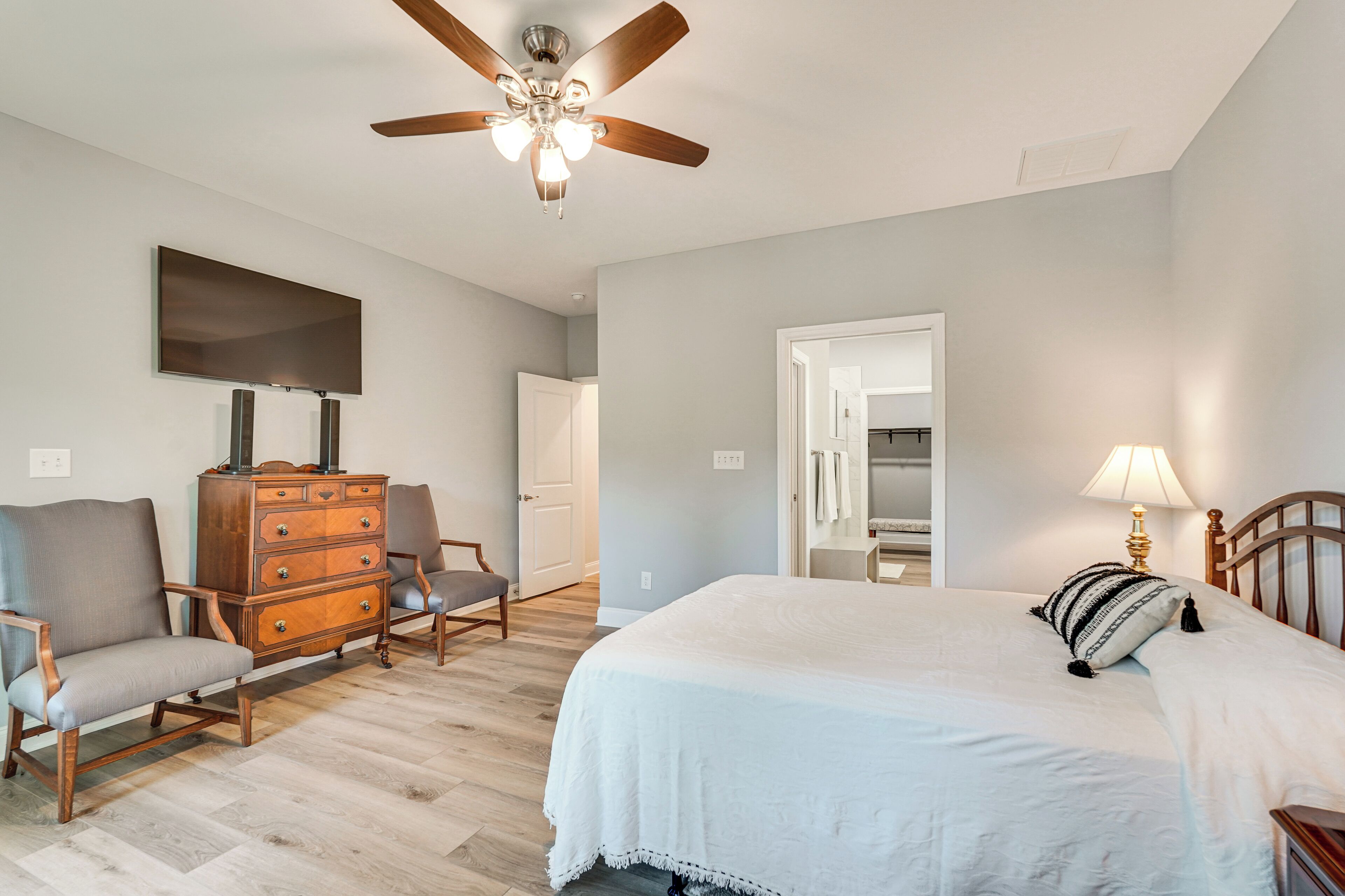 House (4 Bedrooms) | Interior