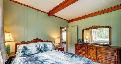 'the Fishtales Riverhouse' Iroquois River Stay!