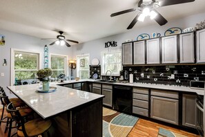 บ้านพัก (4 Bedrooms) | ภายใน