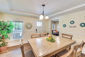 House (3 Bedrooms) | Interior