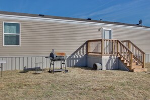 Interior - Secluded El Reno Retreat w/ Private Fishing Lake! (El Reno)