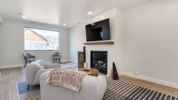 TV, fireplace, offices
