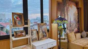 Deluxe Studio, Balcony, City View | Premium bedding, desk, laptop workspace, free WiFi