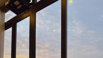 Deluxe Studio, Balcony, City View | Premium bedding, desk, laptop workspace, free WiFi