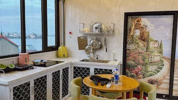 デラックス スタジオ バルコニー シティビュー | 専用キッチン | 冷蔵庫