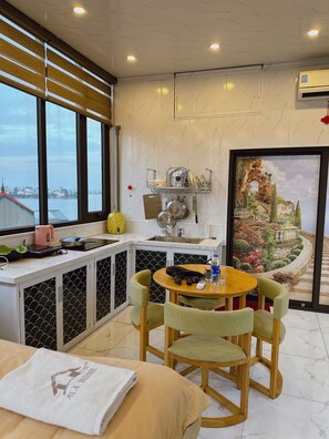 デラックス スタジオ バルコニー シティビュー | 専用キッチン | 冷蔵庫