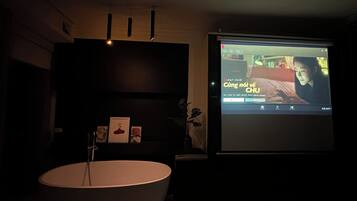 Superior Studio, Balcony, City View | Bathroom | Shower, free toiletries, hair dryer, slippers