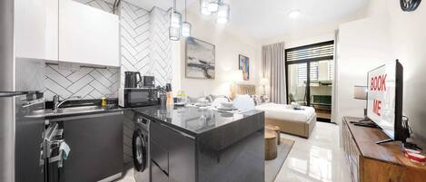 Fridge, microwave, oven, stovetop