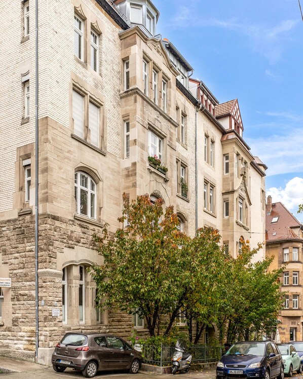 Exterior - EXQUIS Luxus 3-Room Maisonette I Stuttgart West Schwabstraße Train Station (Stuttgart)