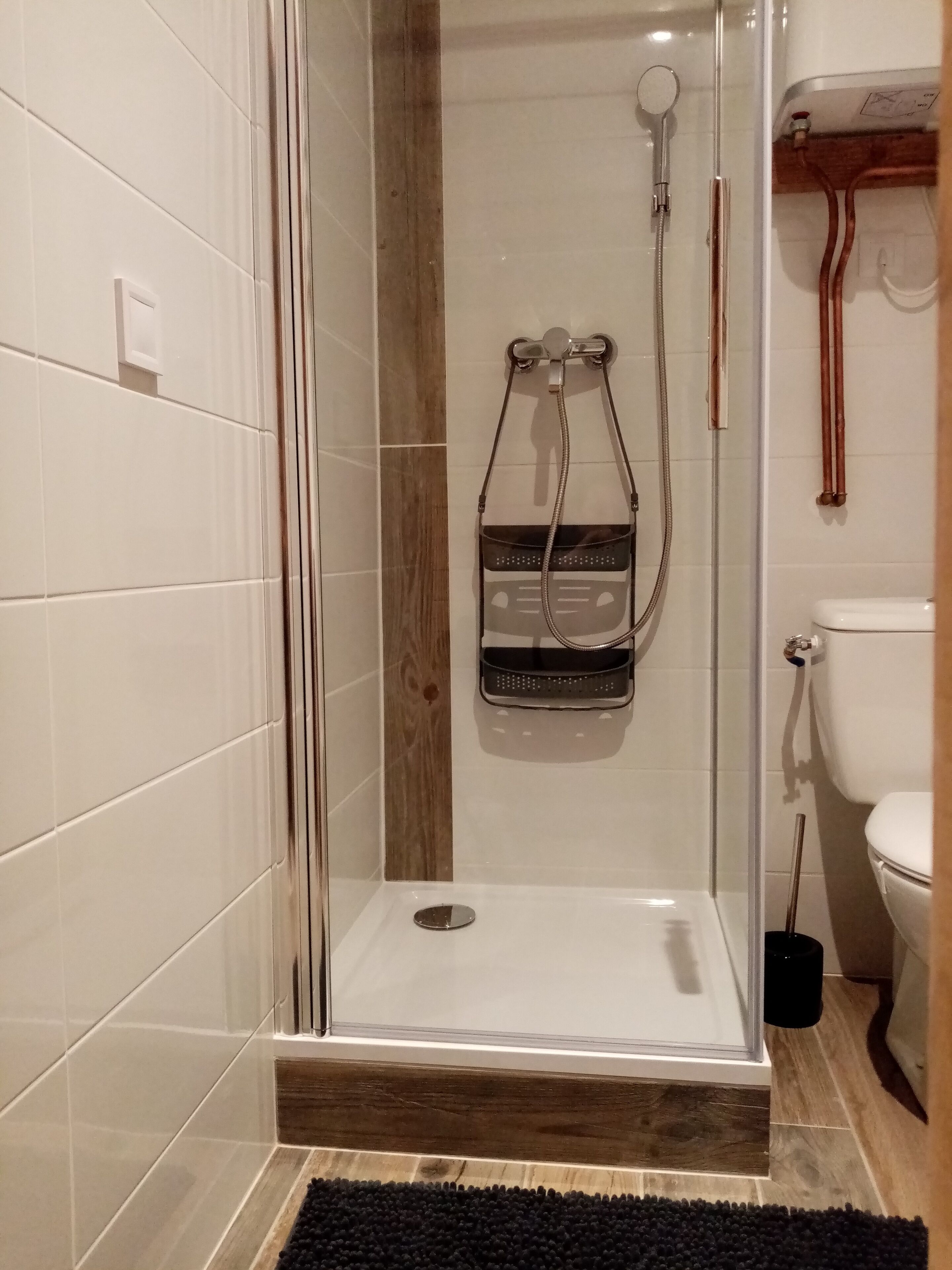 Shower, toilet paper