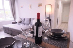 Interior - 2BR City Centre Apt | Sleeps 6 | Parking | WiFi (Londonderry)