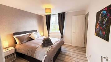 2 bedrooms, iron/ironing board, free WiFi, bed sheets