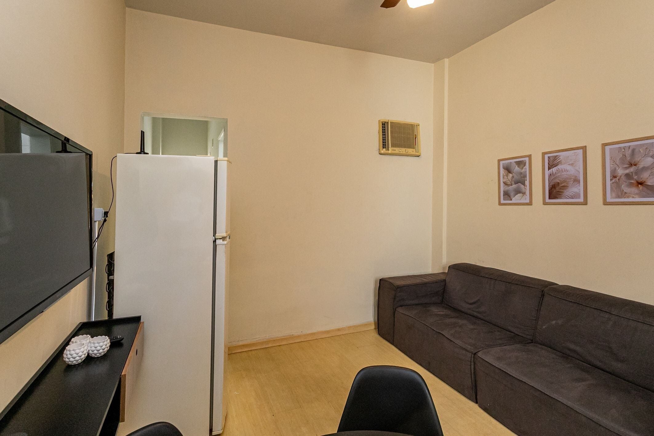 Apartment | Living area | Flat-screen TV
