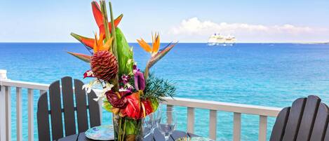 Condo, 1 cama King size y sofá cama, lanai, vista al océano (Sea Village 4312) | Vista desde la habitación