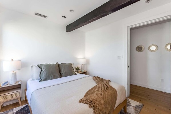 Ferros/tábuas de passar roupa, Wi-Fi, roupa de cama