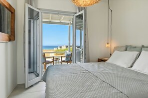 2 bedrooms, free WiFi, bed sheets - Selinofos - a modern seaside home blending comfort and sea views. (Naxos)