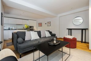 House - w Radiant 2BR in Roma Norte (Mexico City)