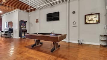 Apartment, 2 Bedrooms | Games room