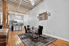 Departamento, 2 habitaciones | Restaurantes