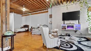 Apartment, 2 Bedrooms | 2 bedrooms, laptop workspace, free WiFi