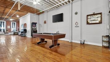Apartment, 2 Bedrooms | Games room