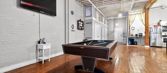 Huge 'man Cave' 2 Mins From Downtown Detroit 1 Bedroom Apts