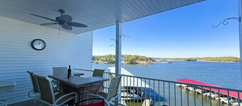 Dog Daze-Lakefront 3BD/2BA/Deck/Pool-6PP
