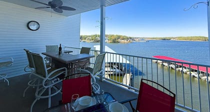 Dog Daze-Lakefront 3BD/2BA/Deck/Pool-6PP