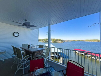 Dog Daze-Lakefront 3BD/2BA/Deck/Pool-6PP