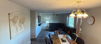 Country Comfort near Town Room to Play, Paws to Stay