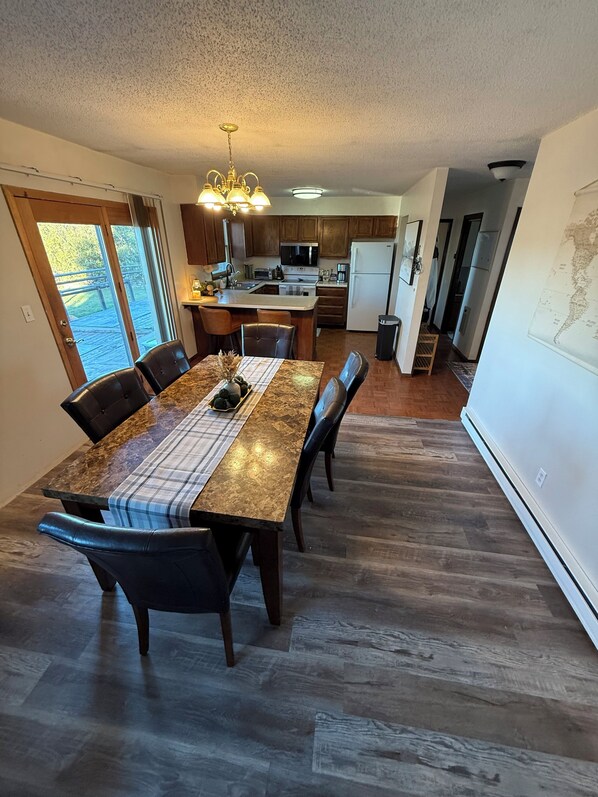 Dining - Country Comfort near Town Room to Play, Paws to Stay (Dickinson)