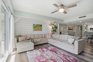 Smart TV, offices - Oceanfront Condo | Pool, Patio & Steps to Beach (St. Augustine)