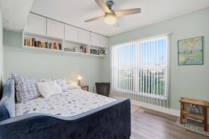 2 bedrooms, iron/ironing board, travel cot, free WiFi