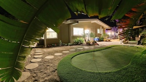 Property grounds - Resort-Style Ground Floor 1BR Manatee Suite, Heated Pool / Spa, Lakefront (Anna Maria)