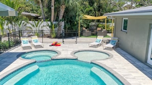 Et oppvarmet basseng