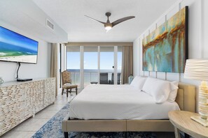 Iron/ironing board, free WiFi, bed sheets - The Colonnades 701 by Liquid Life (Gulf Shores)