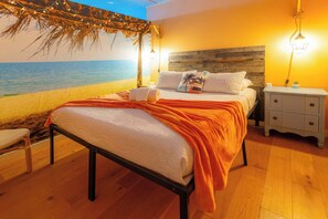 6 bedrooms, iron/ironing board, travel cot, WiFi - Jungle Haven, Heated Pool, Fun for 12 (Johnson City)