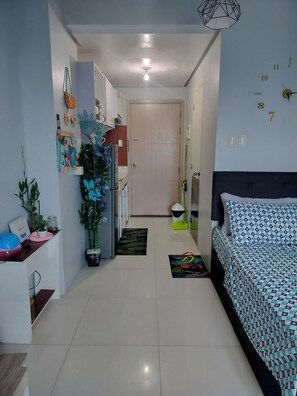 Condo, 1 Bedroom, Accessible, City View | 1 bedroom - Spacious Condo in Quezon City With City Views (Quezon City)