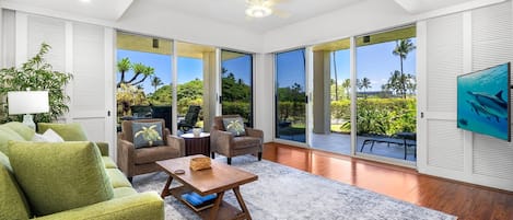 Appart'hôtel, plusieurs lits, véranda, vue jardin (Vista Waikoloa A106) | Coin séjour