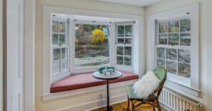 Interior - Ottaquechee River, Woodstock | Riverside Vista (Woodstock)