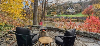 Riverside Vista, Woodstock Riverfront House