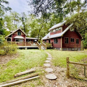 Exterior - Welcome to the Marsh Mellow Cottage- Comfortable & Cozy (Daufuskie Island)