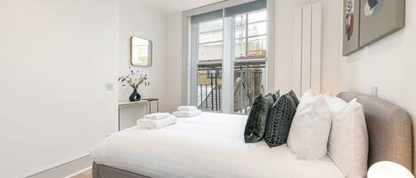 Schreibtisch, Bügeleisen/Bügelbrett, WLAN, Bettwäsche