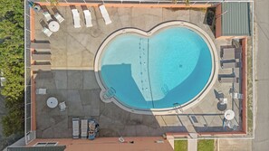 Pool - Tropical Isle 209🌴Beach Access👙 (Fort Walton Beach)