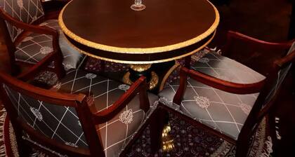 Gorgeous 2BR~ Paris Manor