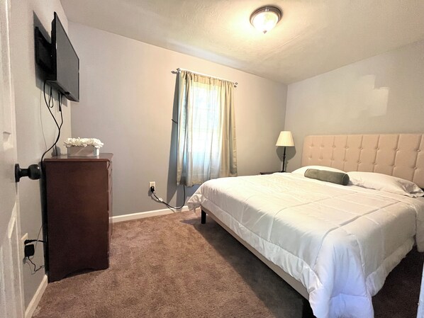 Planxa i posts de planxar, Internet i roba de llit 