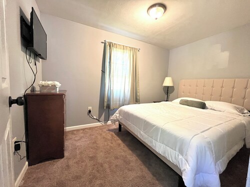 Cozy, unique, fun filled 4-bedroom house in Carthage!