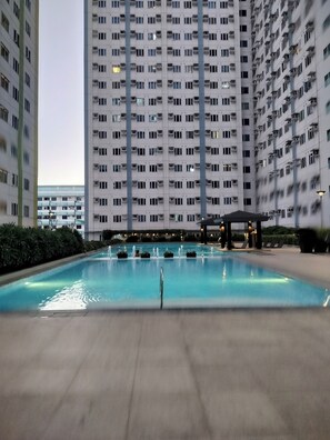Condo, 1 chambre, accessible aux personnes à mobilité réduite, piscine privée | Piscine | Piscine extérieure