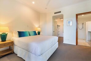 2 slaapkamers, een strijkplank/strijkijzer, wifi, beddengoed